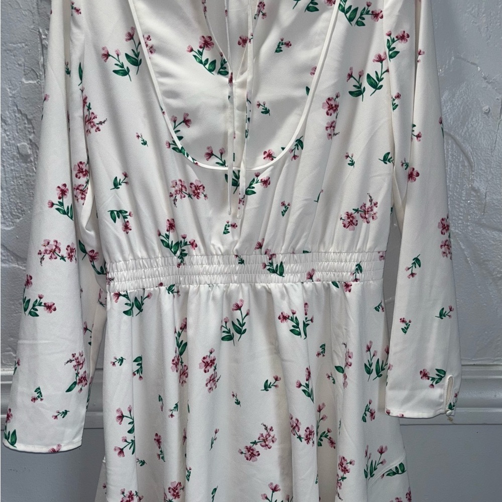 Express / Dresses / Express white Neck Tie dress